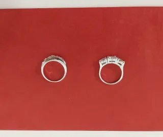 Lote 2 anillos plateados