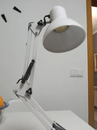Flexo de mesa blanco