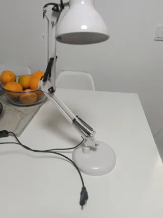 Flexo de mesa blanco