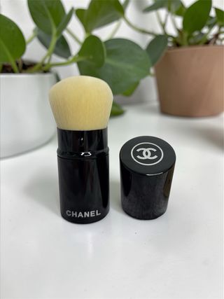 Brocha Pincel Chanel Kabuki Nº108 Retráctil Nueva
