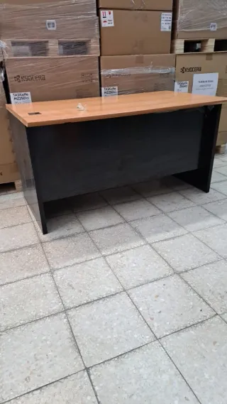 URGE Lote 2 mesas de oficina con cajoneras