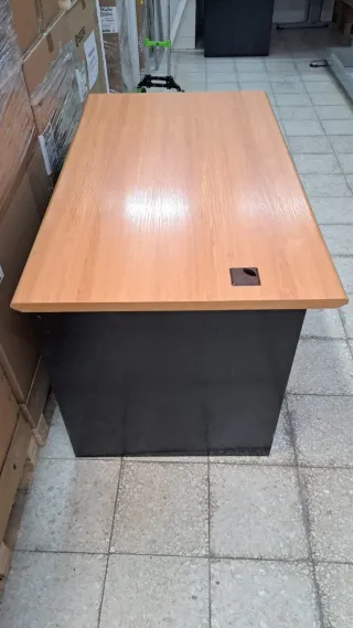 URGE Lote 2 mesas de oficina con cajoneras