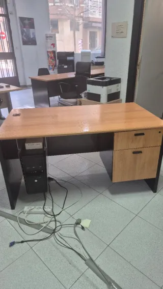 URGE Lote 2 mesas de oficina con cajoneras