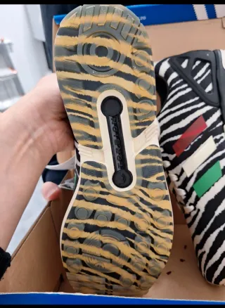 Adidas ZX 8000 Zebra edizione limitata