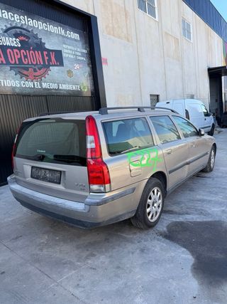 Despiece Volvo V70 familiar 2.4 i Año 2003