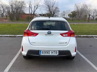 Toyota Auris 2014
