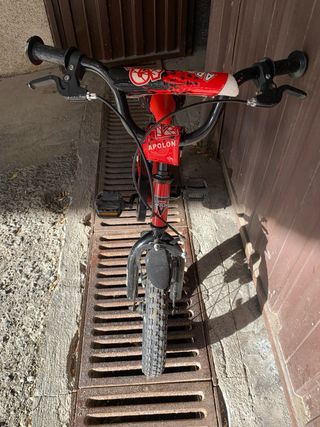 Bicicleta infantil roja APOLON