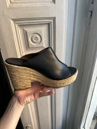Sandalias Zueco BIMBA Y LOLA Negras