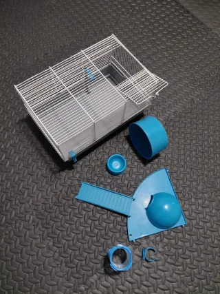 Jaula para hámster con accesorios