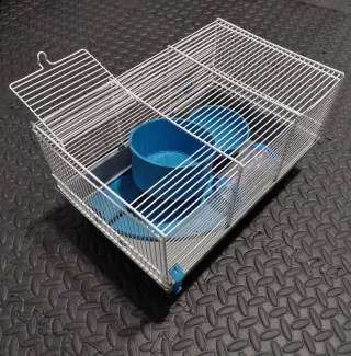 Jaula para hámster con accesorios