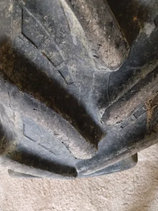 Ruedas de tractor 380/70-R24