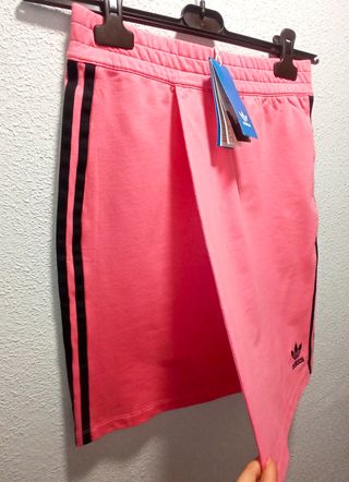 Falda deportiva Adidas rosa