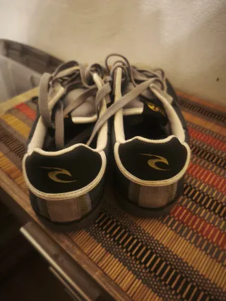 Zapatillas de ante y tela a cuadros