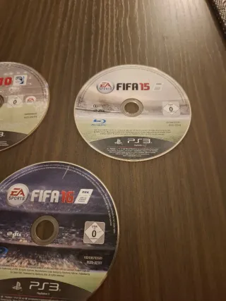 Lotto 3 videogiochi sony PS3 FIFA 10, 15, 16