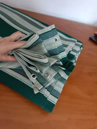 Lona de toldo con anillas