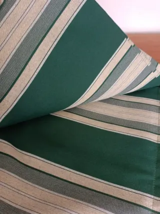 Lona de toldo con anillas