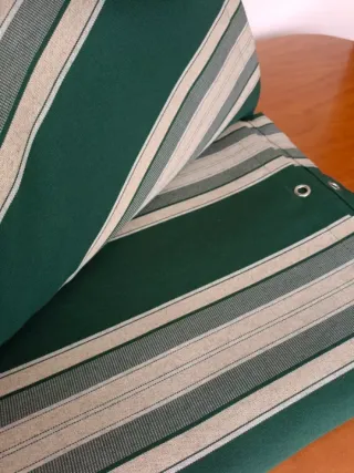 Lona de toldo con anillas