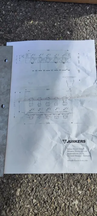 Pieza para caldera con 5 válvulas