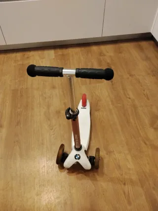 Patinete infantil BMW 3 ruedas