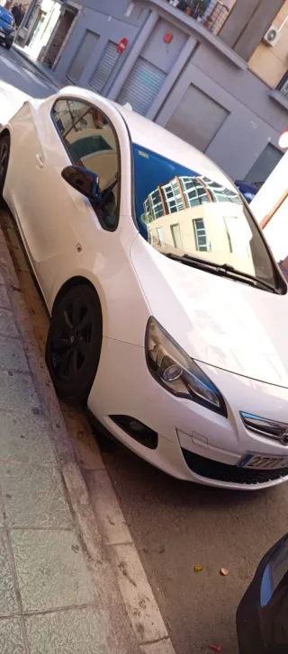 Opel Astra 2015