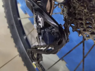 Mendiz RX10 carbono y doble suspensión talla L