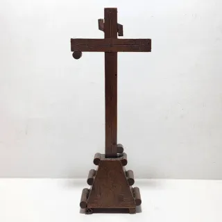 Antica croce da tavolo in legno e madreperla