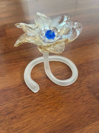Fiore in vetro con stelo a spirale