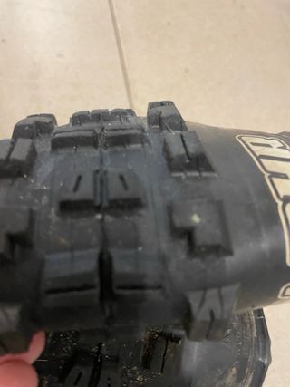 Cubierta Maxxis Minion DHR 29x2.40 WT