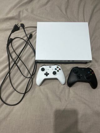 Xbox One Series X + FC26 y FC25
