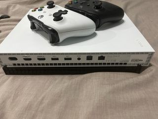 Xbox One Series X + FC26 y FC25