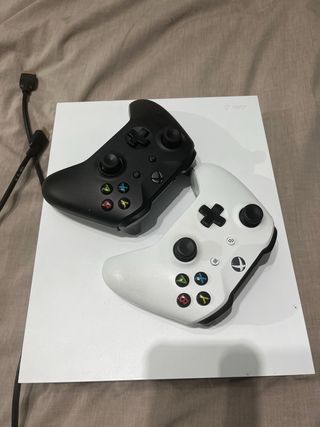 Xbox One Series X + FC26 y FC25
