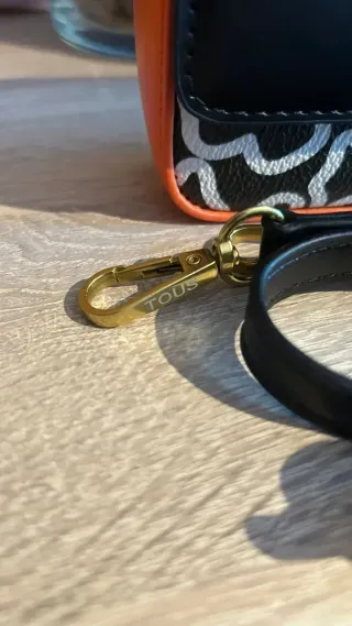 Bolso Tous Negro y Naranja