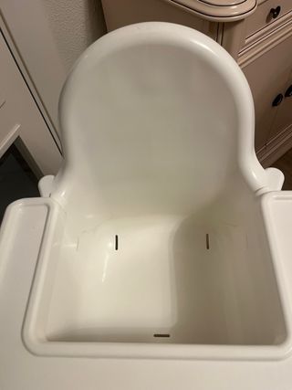 Trona IKEA con bandeja y cojín