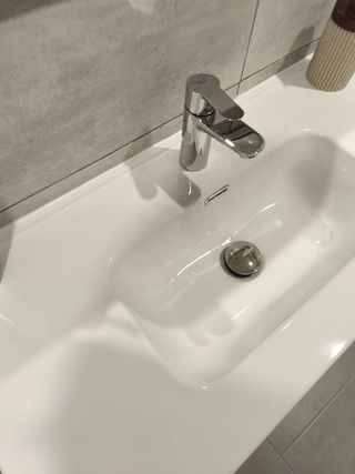 Mueble baño + lavabo + espejo + grifo +aplique luz