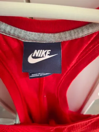 Camiseta tirantes Nike roja