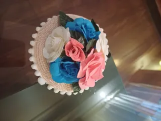 Tocado de flores para pelo.