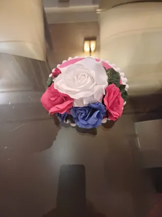 Tocado de flores para pelo.