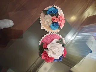 Tocado de flores para pelo.