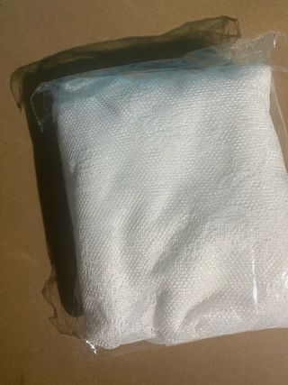 Cortina blanca de tela