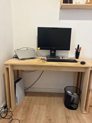 Tavolo in legno per ufficio o sala da pranzo