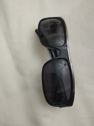 Gafas de sol negras