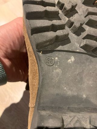 Botas de ante marrones para mujer