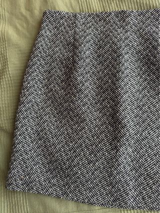 Falda mini estampada blanco y negro