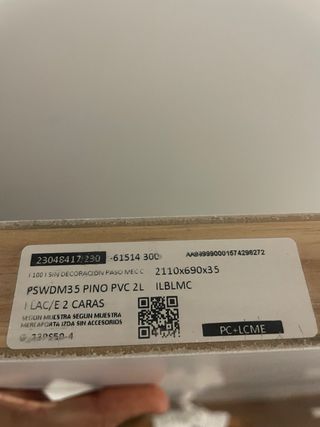 Puerta interior lacada blanca abatible