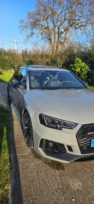 Audi RS4 2019