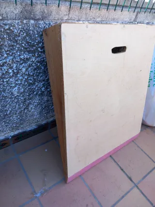 Rampa de madera para subir escalón.