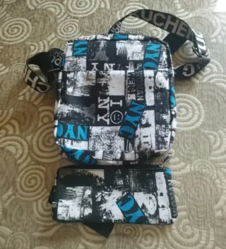 Bandolera con estampado urbano