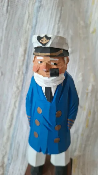 Marinheiro em Madeira Pintado