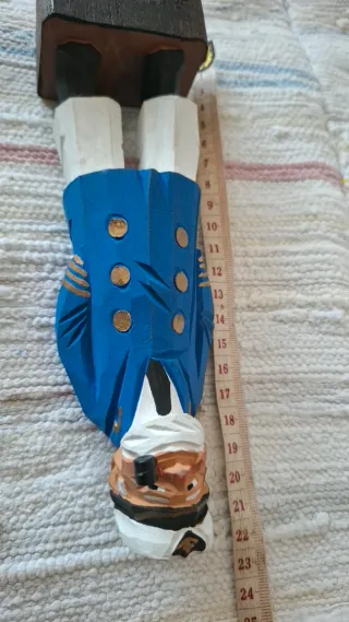 Marinheiro em Madeira Pintado