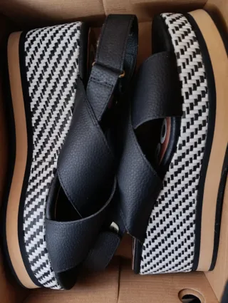 Zapatillas Gioseppo plataforma negras